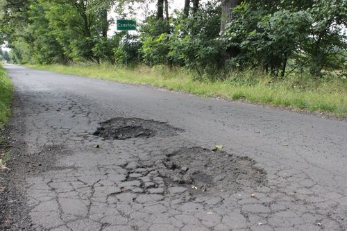 Na remont drogi nie ma pieniędzy 